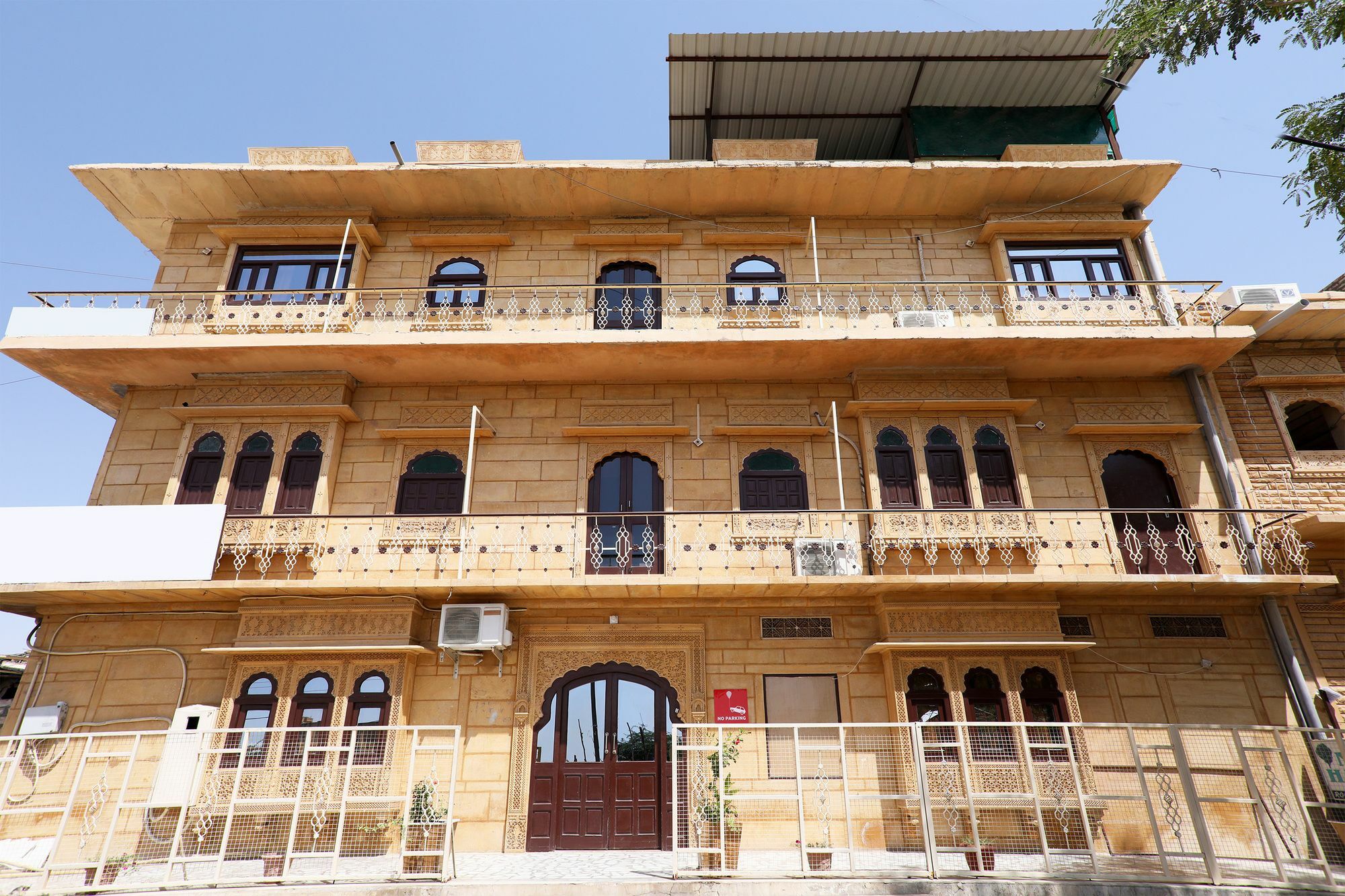 Oyo Townhouse 028 Corporate Suite Noida Exterior foto