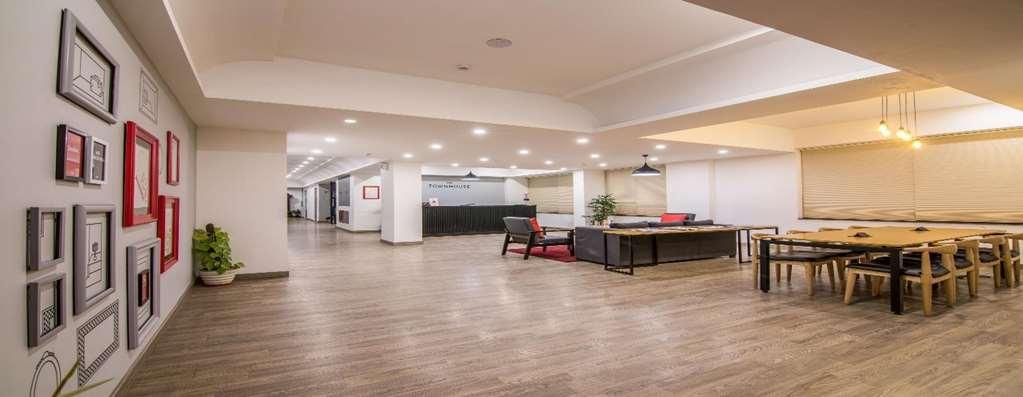 Oyo Townhouse 028 Corporate Suite Noida Einrichtungen foto