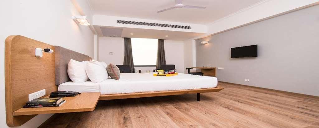 Oyo Townhouse 028 Corporate Suite Noida Zimmer foto