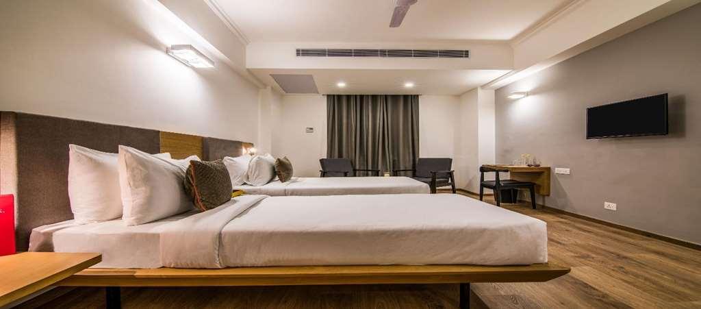 Oyo Townhouse 028 Corporate Suite Noida Zimmer foto